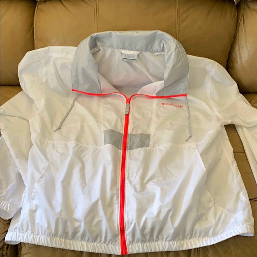 Women’s Columbia rain jacket windbreaker size XL